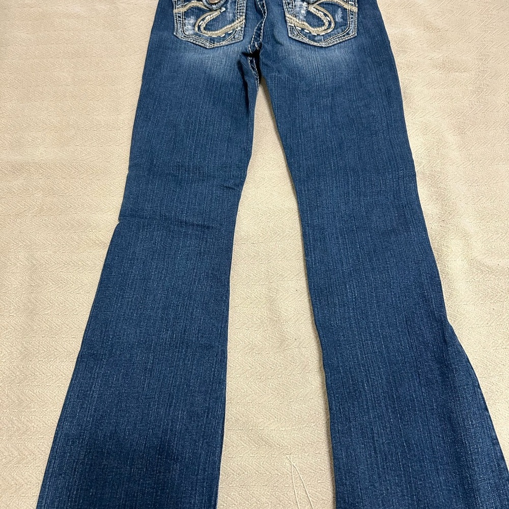Distressed Blue Jeans - Picture 3 of 4